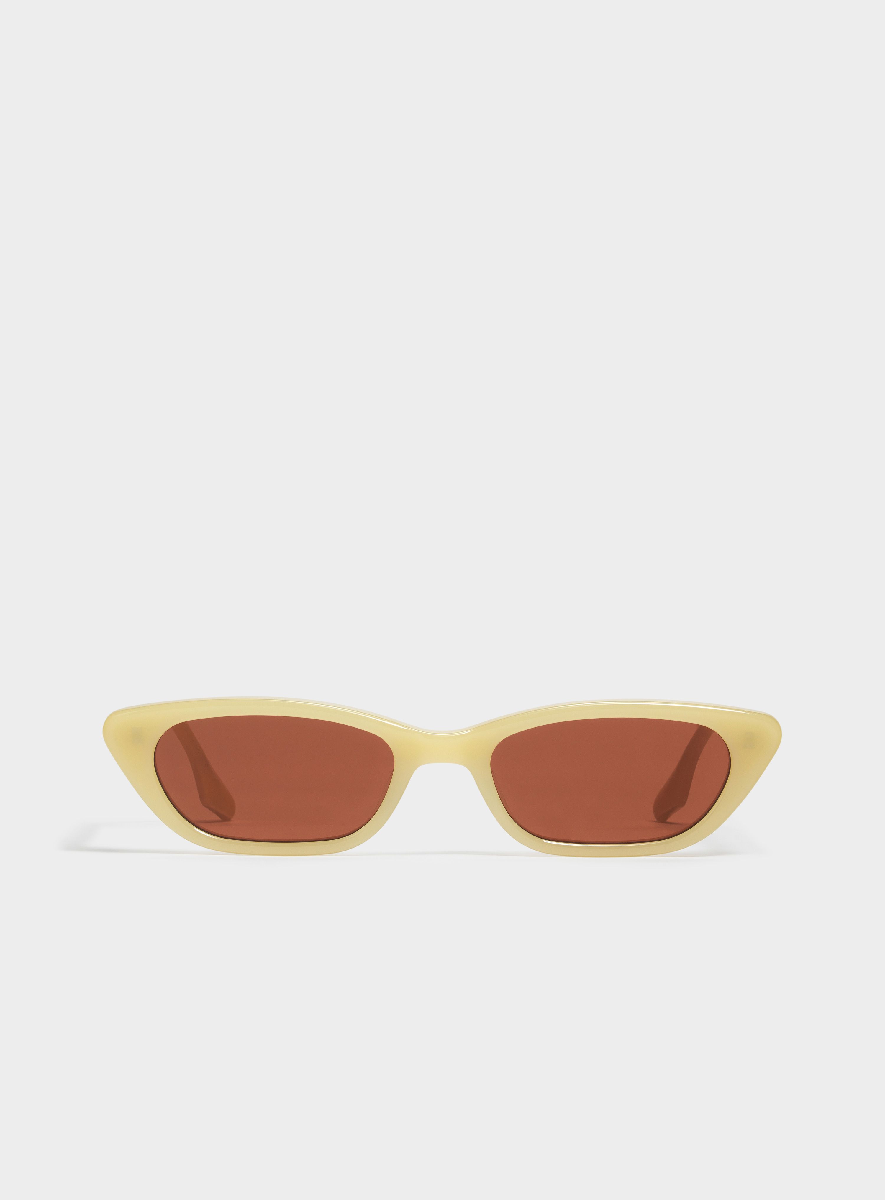 <? $selectedSimpleProduct['name'] ?? $item['product']['name'] ?>