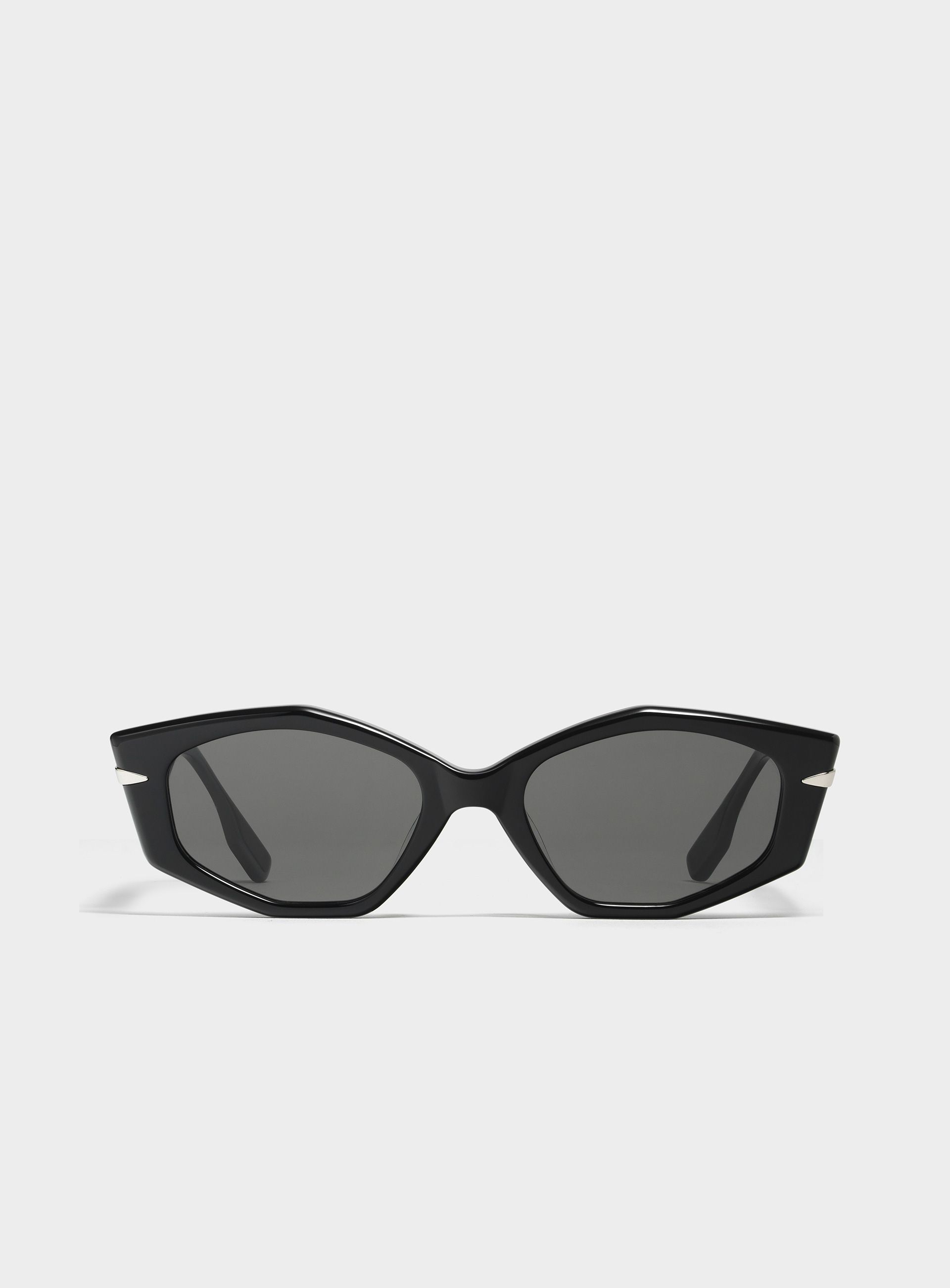 <? $selectedSimpleProduct['name'] ?? $item['product']['name'] ?>