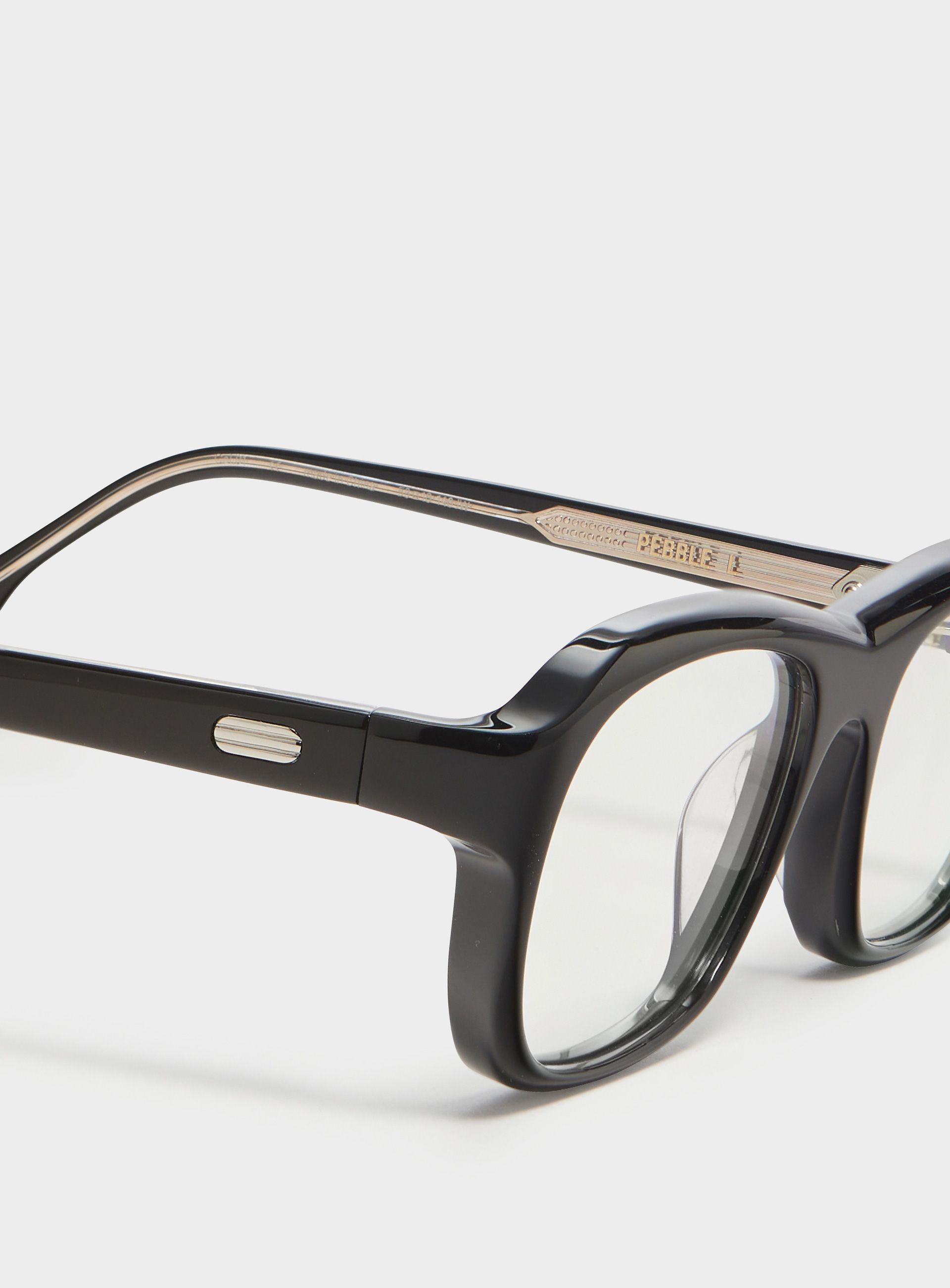 Pebble L 01