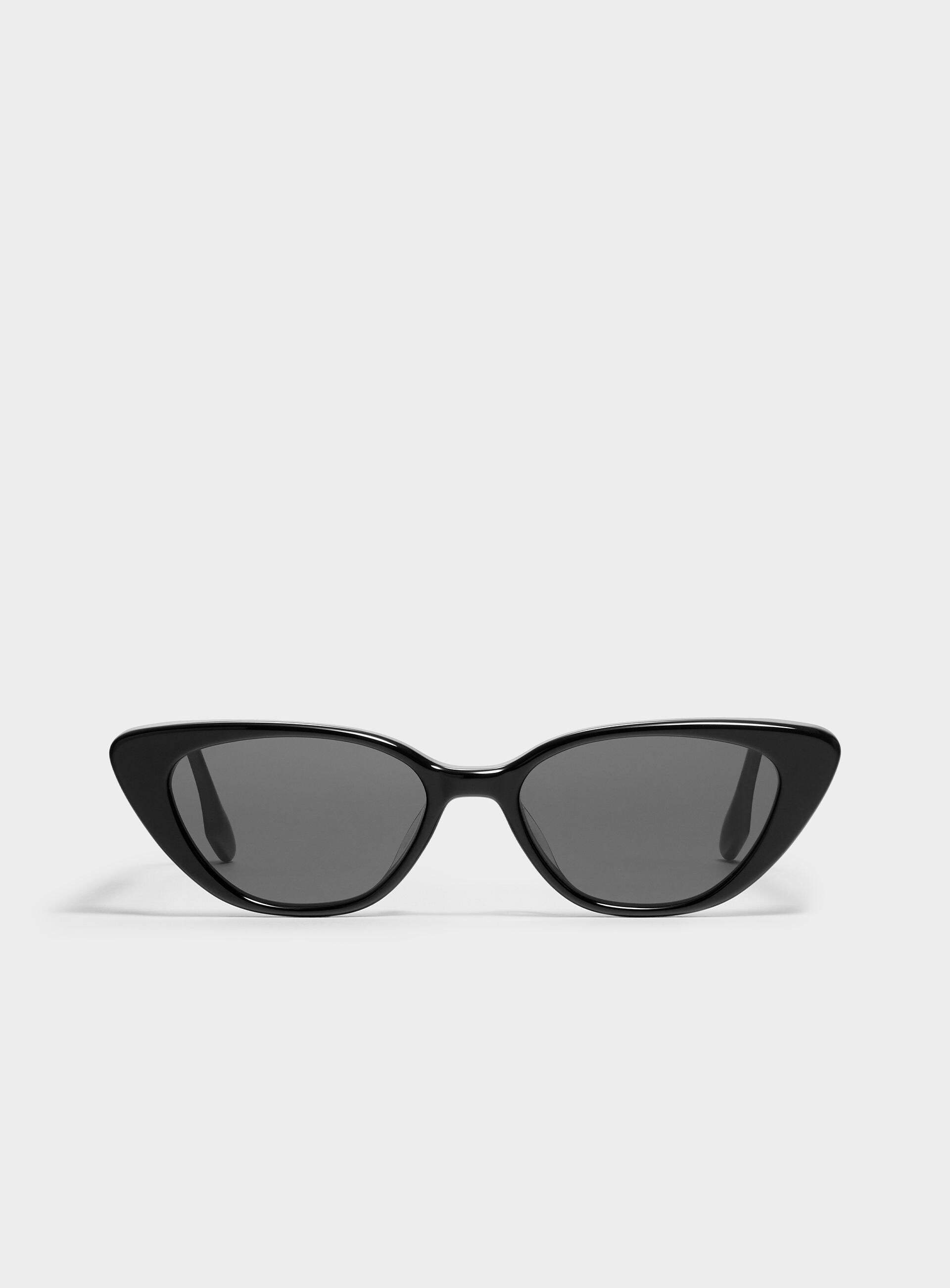 <? $selectedSimpleProduct['name'] ?? $item['product']['name'] ?>