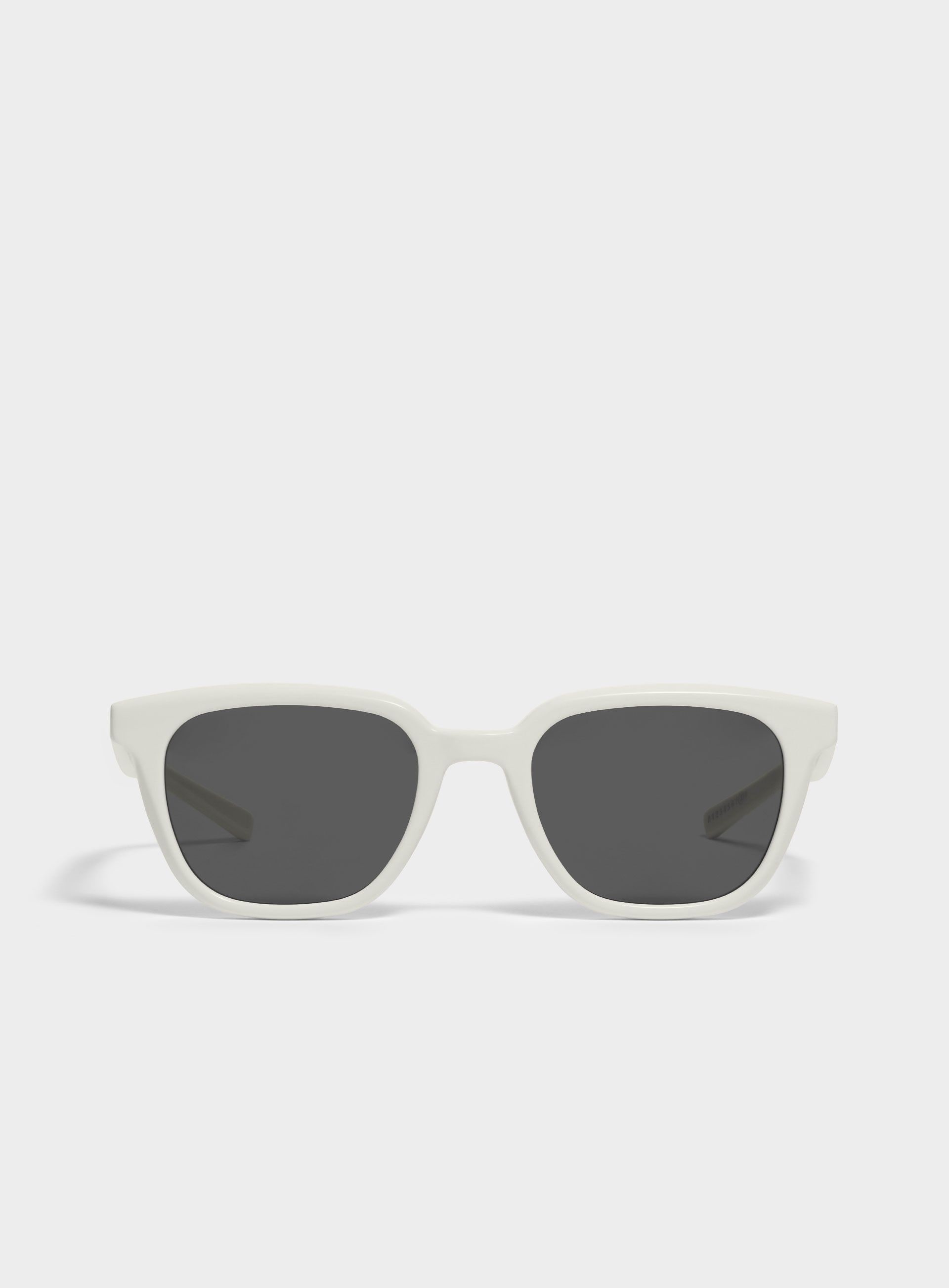 <? $selectedSimpleProduct['name'] ?? $item['product']['name'] ?>