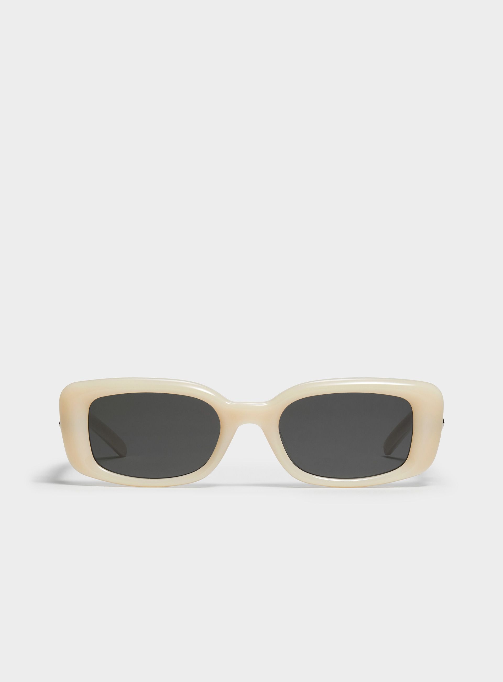 <? $selectedSimpleProduct['name'] ?? $item['product']['name'] ?>