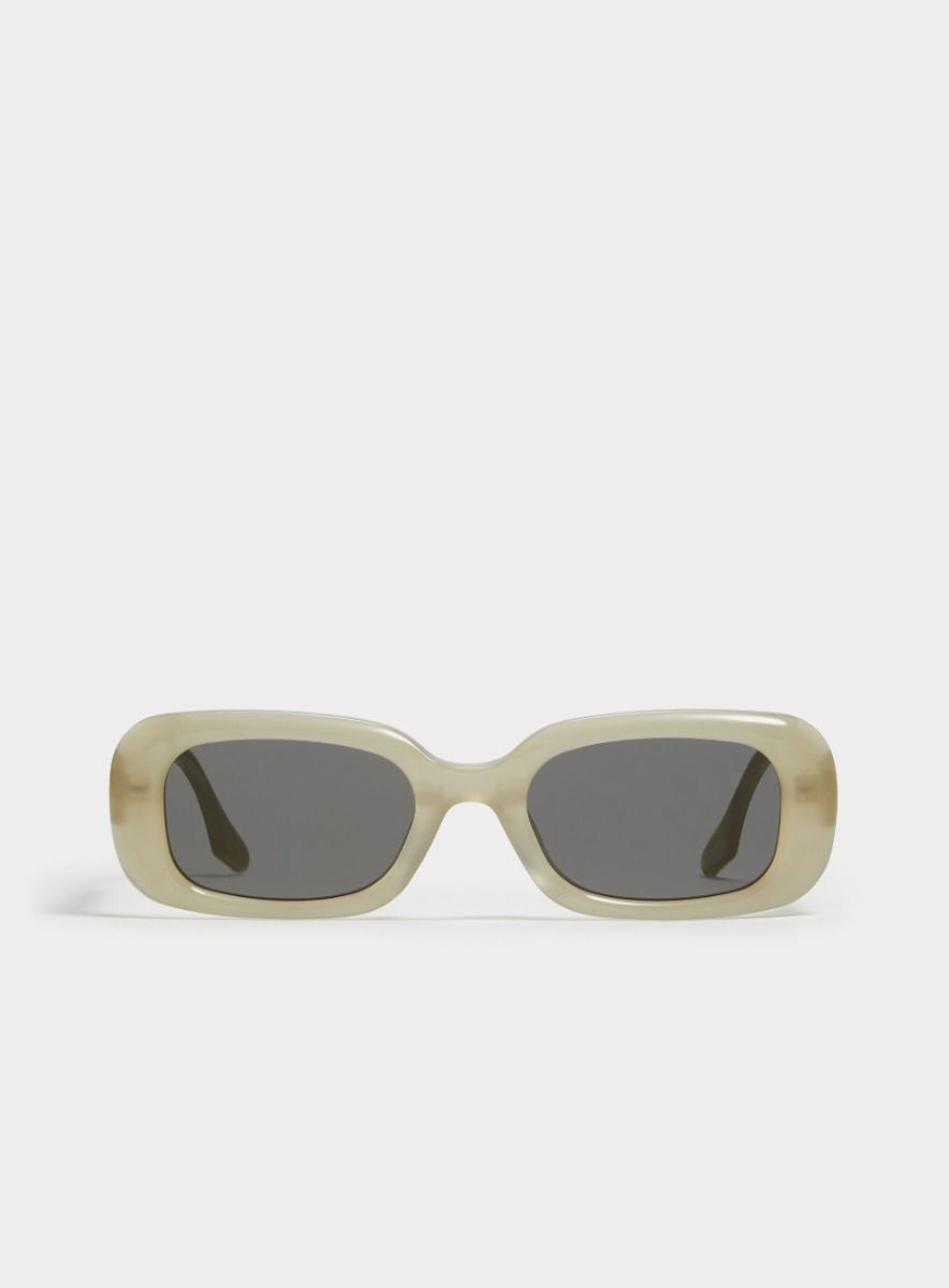 <? $selectedSimpleProduct['name'] ?? $item['product']['name'] ?>