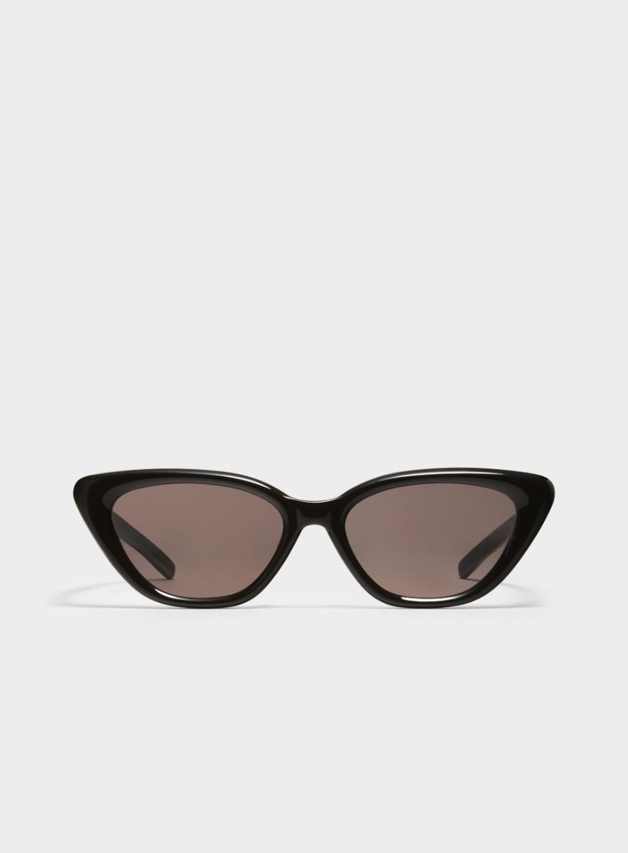<? $selectedSimpleProduct['name'] ?? $item['product']['name'] ?>