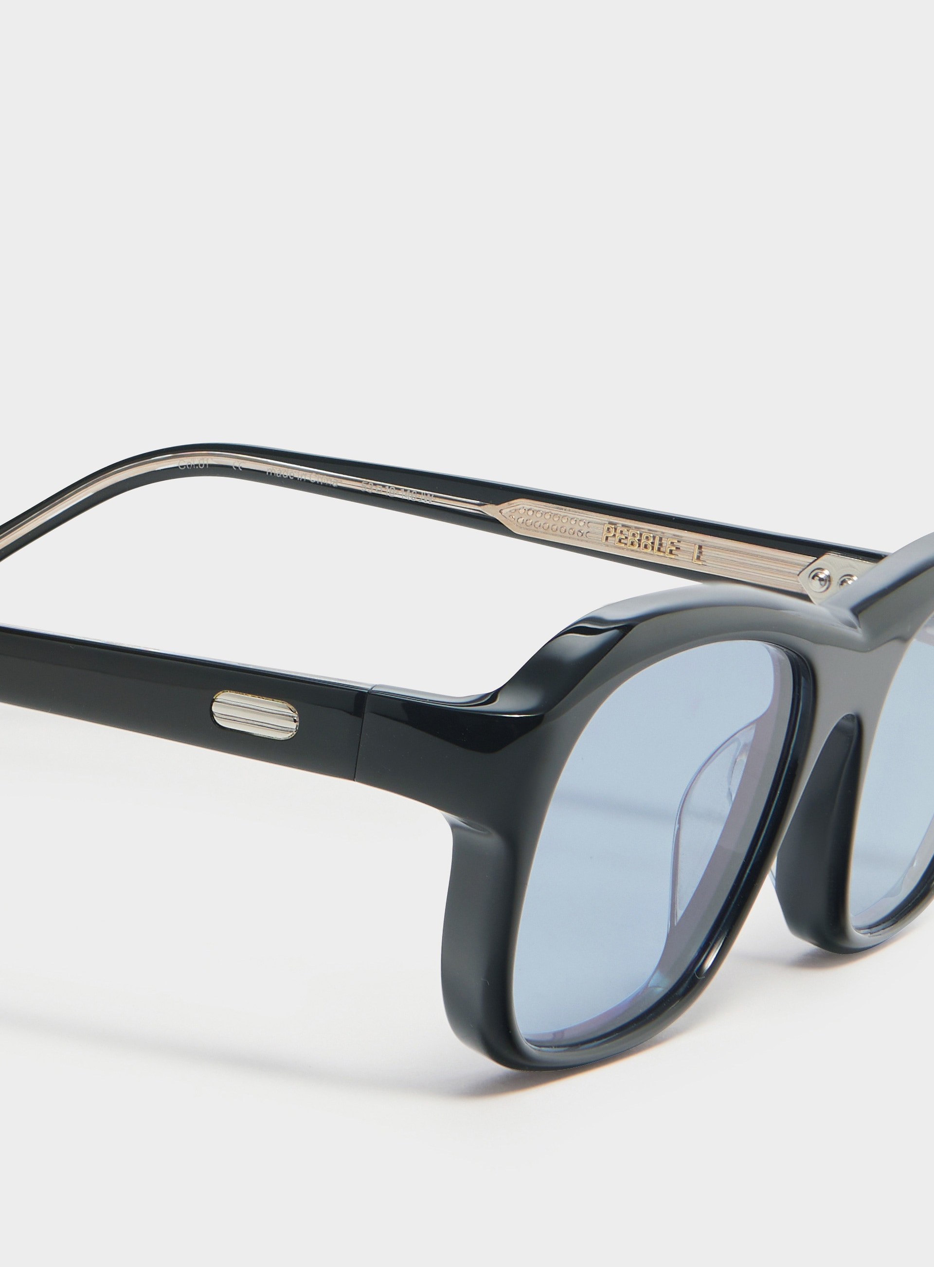 Pebble L 01(B)